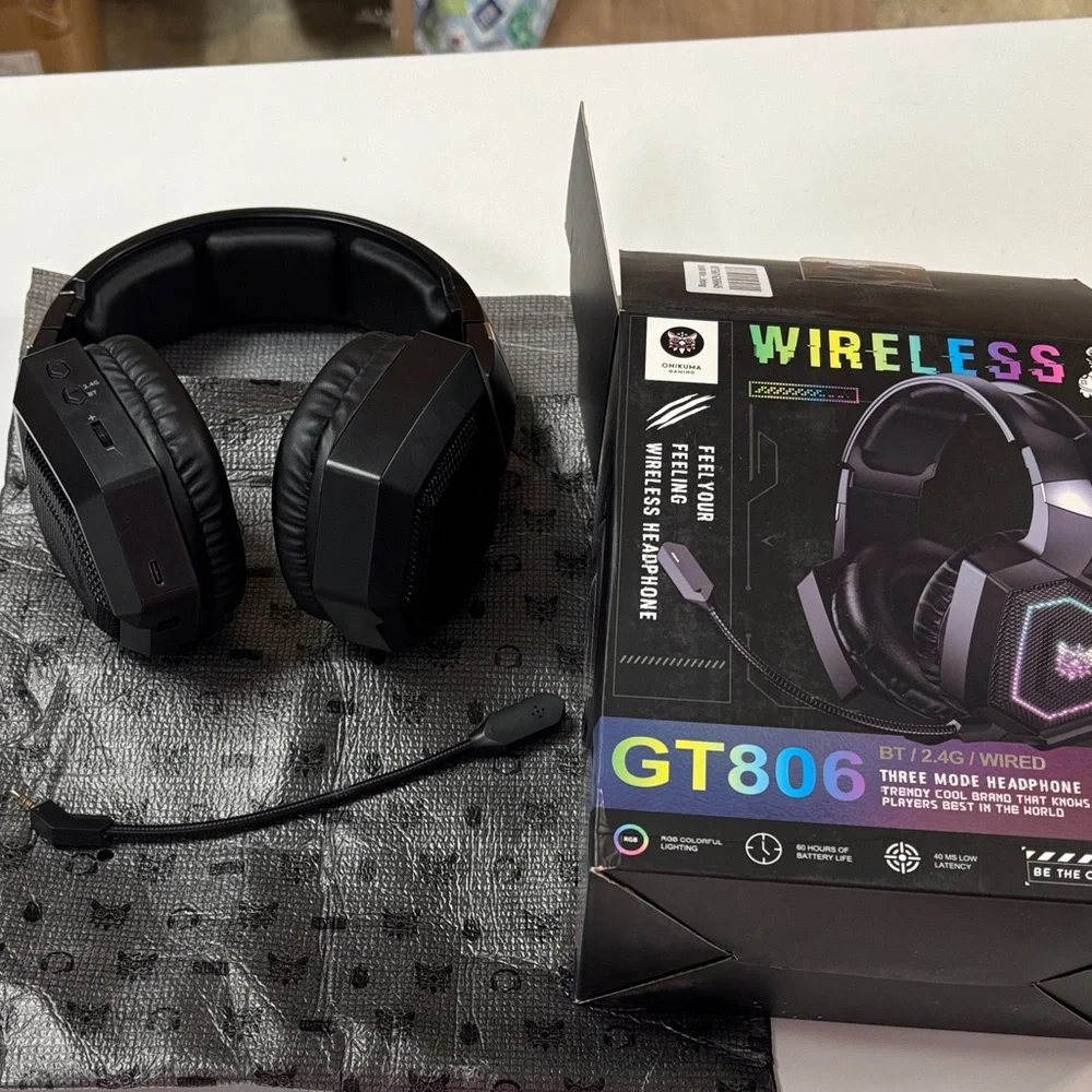 GT806 Wireless Gaming Headset - Black